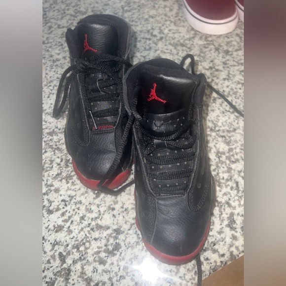 Kids Jordan 13 - Picture 1 of 2